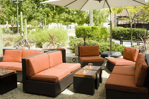 Patio Lounge - 50 seated / 75 standing